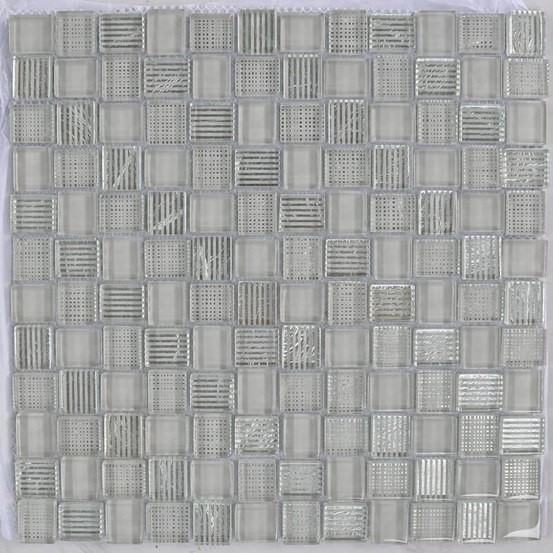 Mosaico Cuadrado Superwhite Glass Painted Grey & Silver Leaf
